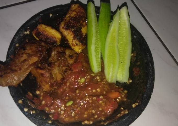 Ayam bakar pedas +sambal dadakan