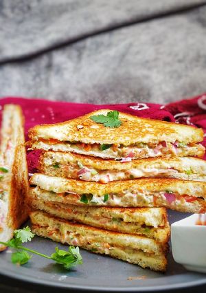 A picture of Curd sandwich.