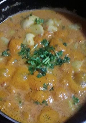 आलू और टमाटर की सब्जी (Aloo aur tamatar ki sabzi recipe in Hindi) रेसिपी मुख्य फोटो