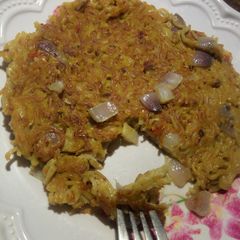 A picture of Noodles omelette.