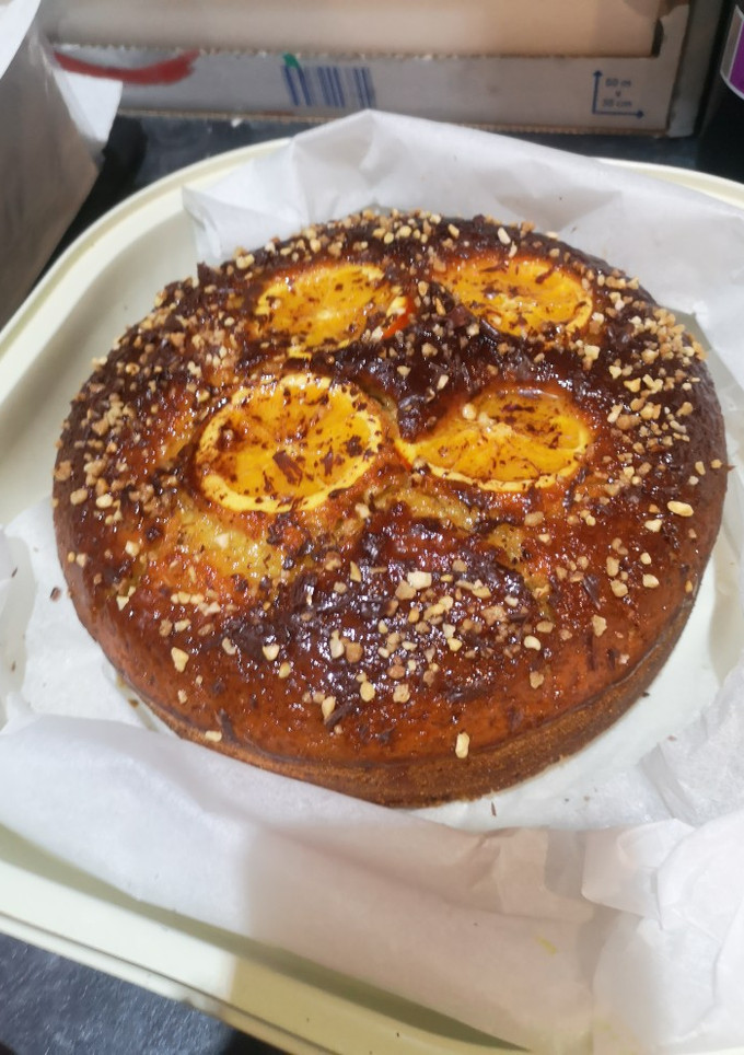Una foto de Bizcocho de naranja y chocolate