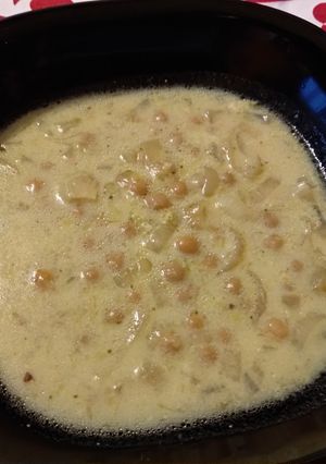 Csicseriborsós hagymaleves recept fotója