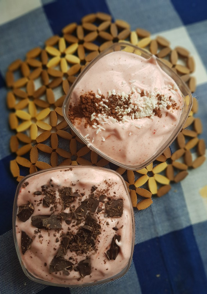 Una foto de Mousse de fresa y plátano en Monsieur Cuisine