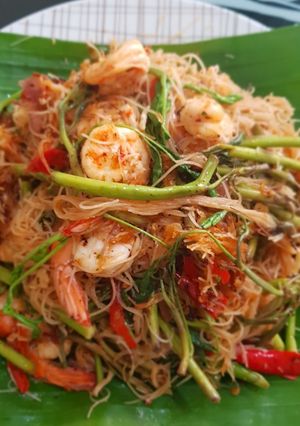 รูปของ ผัดหมี่กระเฉดกุ้งสด