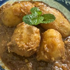 A picture of Dum aloo.