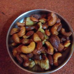 A picture of Dry fruit chat.
