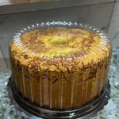 A picture of Chiffon Cheese Cake supeerr lembuuttt + ngejuuuuu bgt 😍🫶🏻.