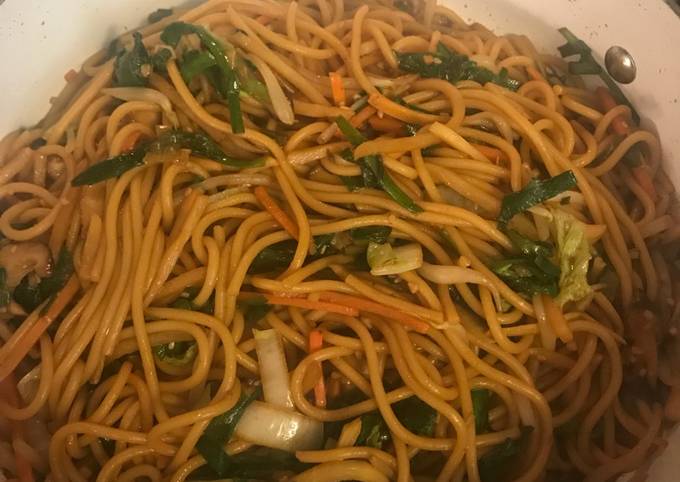 Simple Way to Make Any-night-of-the-week Yummy Vegetable lo mein