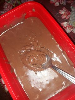 صورة لوصفة شكولاطةصنع منزلي لتزيين الكيك و الطلي