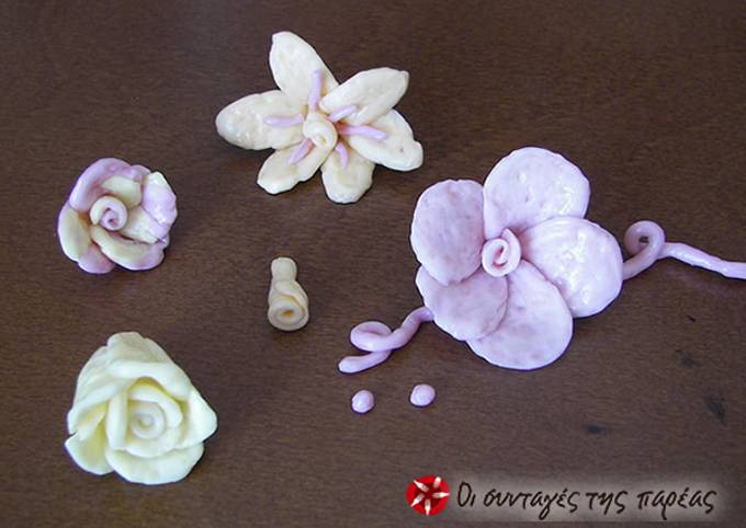 κύρια φωτογραφία συνταγής Φτιάχνω λουλούδια από καραμέλες