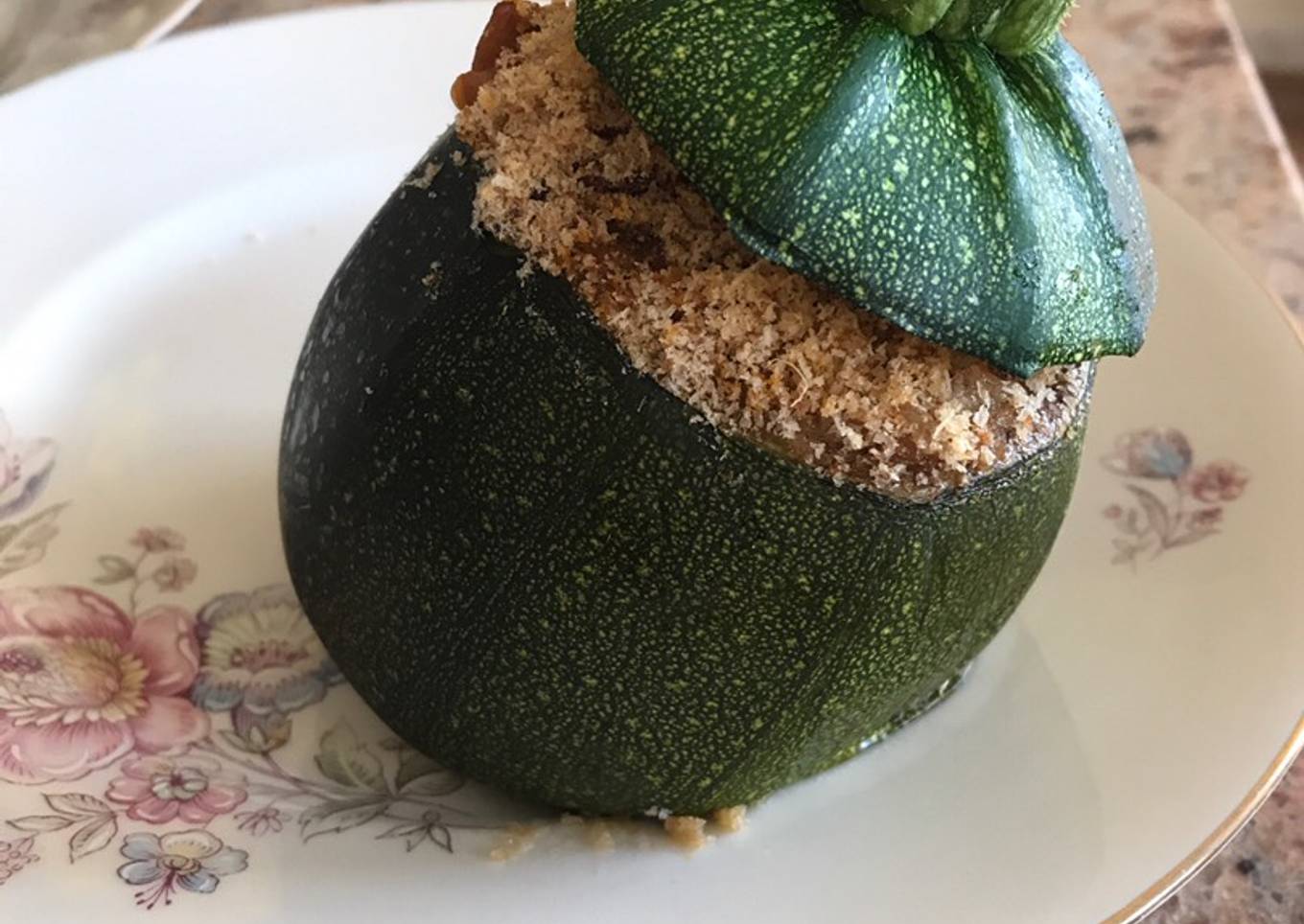 Stuffed courgettes