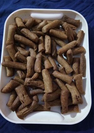 A picture of Crispy Masala Wheat Flour Sticks.