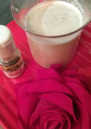 A picture of Vanilla thandai.