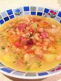 Puchero de alubias con jamón currado