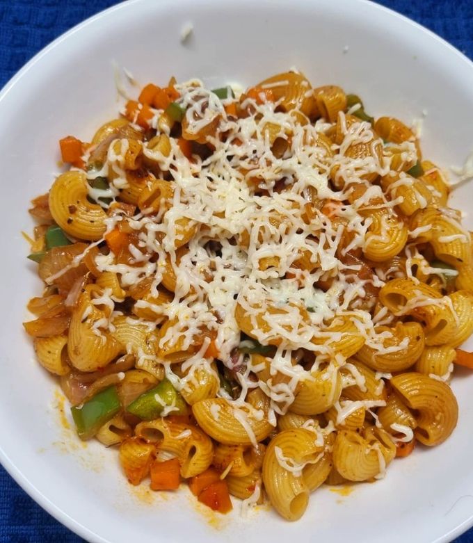 https://img-global.cpcdn.com/recipes/56b307c9aa83d12c/680x781cq80/indo-chinese-macaroni-recipe-main-photo.jpg