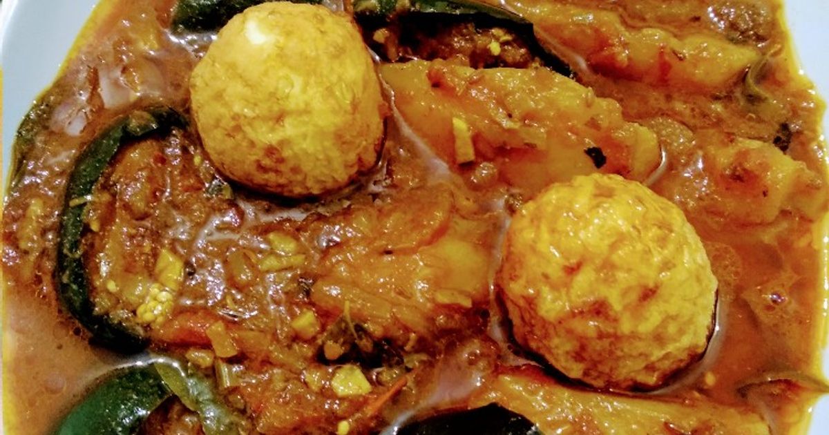 Dry Fish With Anda Aloo Recipe by Kehkashan Siddique - Cookpad