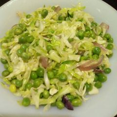 Steamed cabbage and peas A picture of Steamed cabbage and peas.