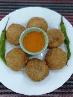 મગ ની દાળ ની કચોરી (Moong Dal Kachori Recipe In Gujarati) રેસીપી મુખ્ય ફોટો