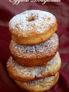 A picture of Eggless Doughnuts.