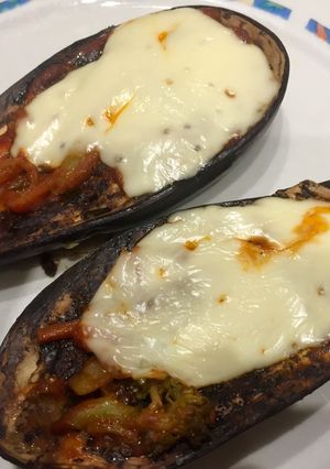 Una foto de Berenjenas al horno con salsa tomate y queso súper diet!! Día 1
