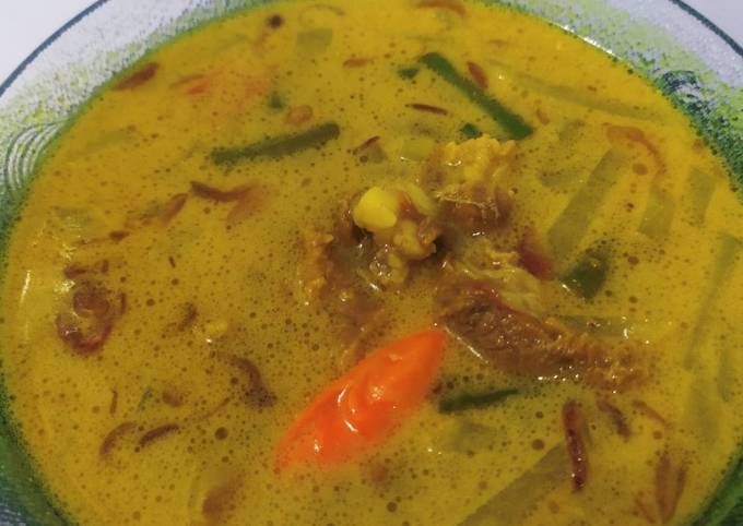 Sayur labu,kacang panjang+tetelan kuah kuning.