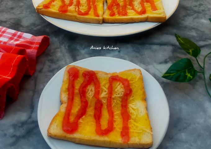 Resep Roti Bakar Strawberry Susu Oleh Anisatur Raehan Cookpad