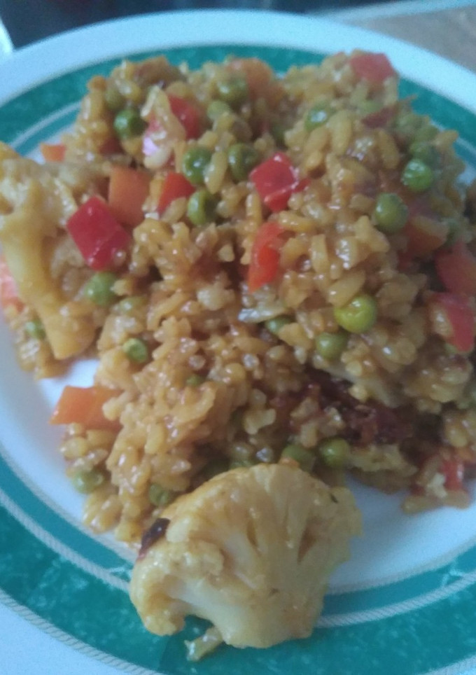 Una foto de Paella de verduras