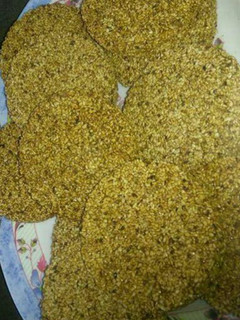 A picture of Simsim balls.