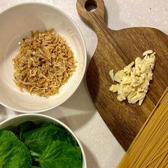 A picture of Spinach and Dried Shrimp Aglio e Olio.