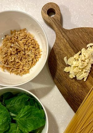 A picture of Spinach and Dried Shrimp Aglio e Olio.