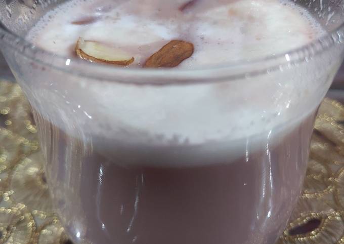 Kashmiri pink chai