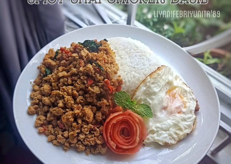 Resep Spicy Thai Chicken Basil yang Bikin Ngiler