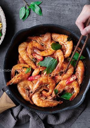 泰式風味蝦料理❤紅咖哩塔香檸檬酸甜蝦 的食譜成品照片