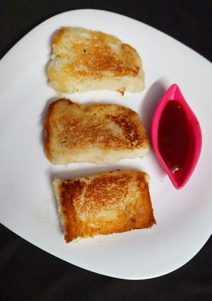 ব্রেড ম্যাগি পাফ(bread maggi puff recipe in Bengali) রেসিপির প্রধান ছবি