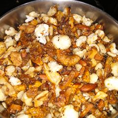 A picture of Caramelized dry fruits.