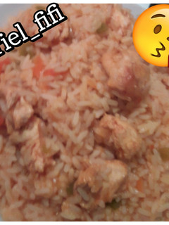 صورة لوصفة ارز مرقة 😁 حمرة بالدجاج 😋