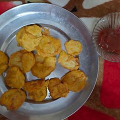 A picture of Aloo pakora.