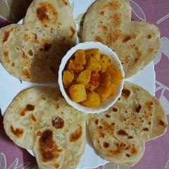 A picture of Heart shaped paratha.