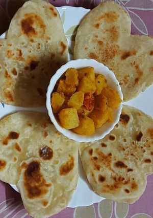 A picture of Heart shaped paratha.