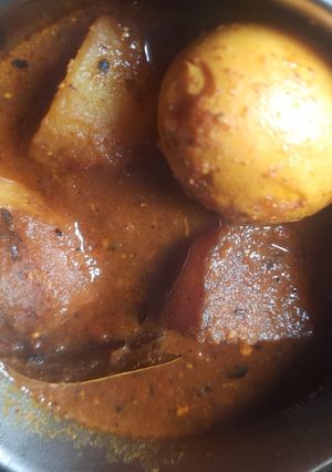 ডিম আলু কষা(dim aloo kosha recipe in Bengali) রেসিপির প্রধান ছবি