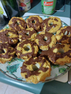 Una foto de Donas de coco y chocolate keto