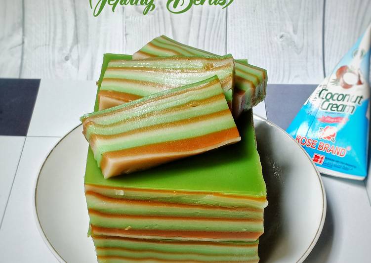 Bagaimana Membuat Kue Pepe/ Lapis (Tepung Beras) yang Menggugah Selera