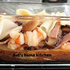 A picture of Steam old cucumber seafood.