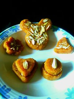 મોહનથાળ (Mohanthal Recipe In Gujarati) રેસીપી મુખ્ય ફોટો