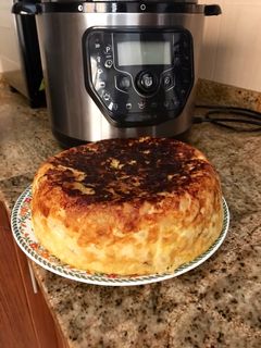Una foto de Tortilla de patatas, calabacín y cebolla [OLLA GM]