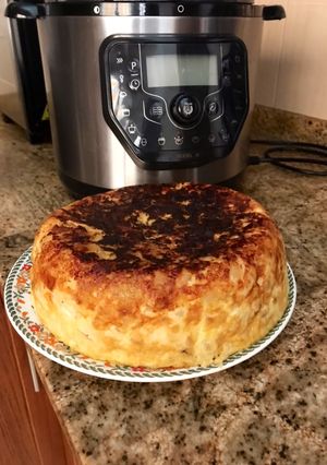 Una foto de Tortilla de patatas, calabacín y cebolla [OLLA GM]