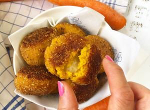 Foto di Polpette carote e asiago