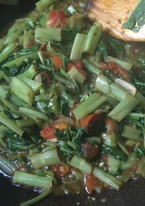 Foto resep Tumis Kangkung Terasi Pedas