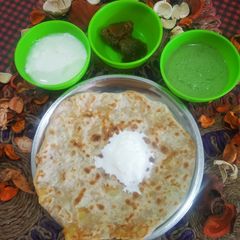 A picture of Aloo parantha.