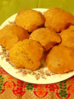 कद्दू की मसाला पूरी (Kaddu ki masala puri recipe in Hindi) रेसिपी मुख्य फोटो
